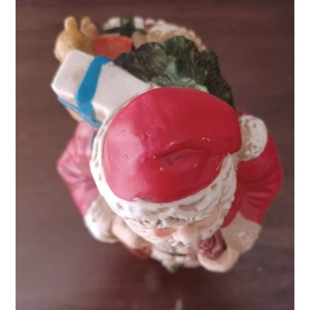 Vtg Musical St. Nicholas Santa wind up figurine Christmas. Rare. Doesn't work